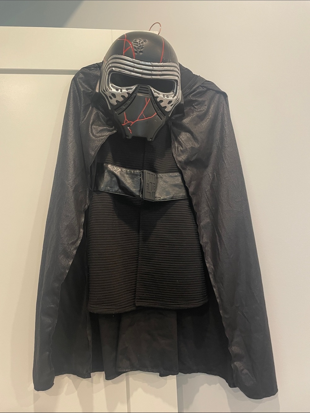 ⭐️Sale 4/$40 Disney Store Kylo Ren costume sz 5/6